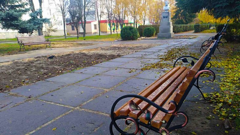 В Каховке памятник Александру Пушкину осветят фонарями на солнечных батареях